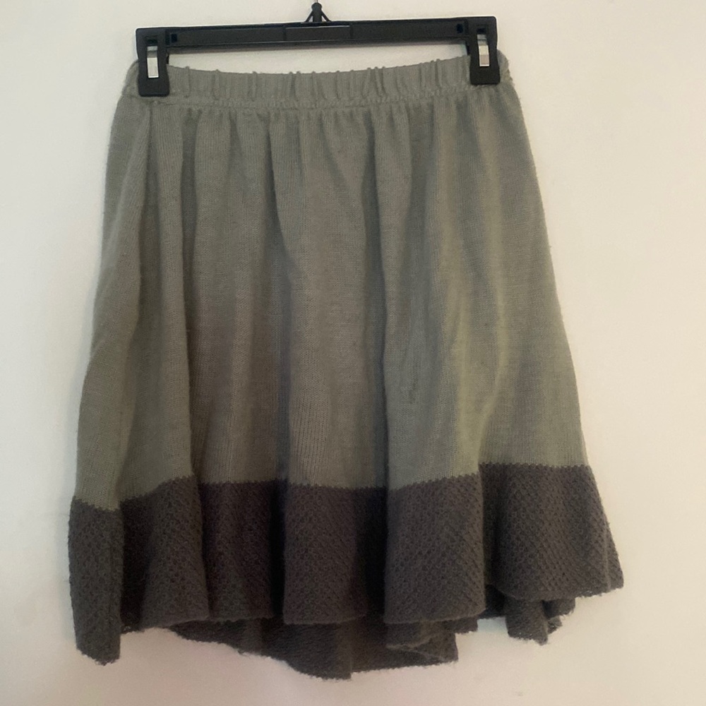 Soft Gray Knitted Skirt WITH POCKETS